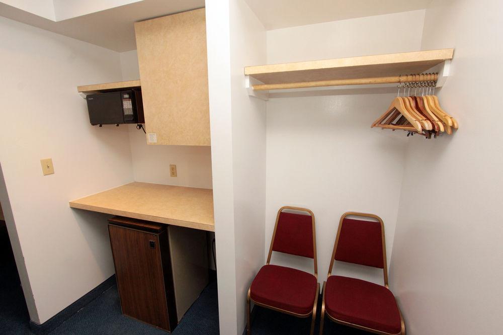 Nittany Budget Motel Стейт Колледж Экстерьер фото